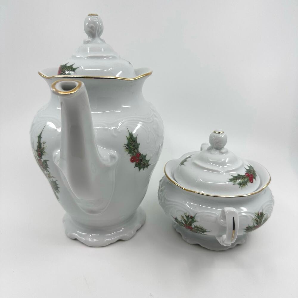 Royal Kent Poland Teapot Sugar Bowl Set Holly Berry Gold Trim Holiday Serveware